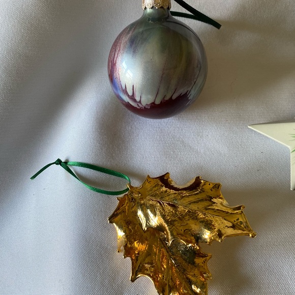 Christmas Lot including Nesting Dolls, Hallmark, & Hand Painted - Picture 2 of 16